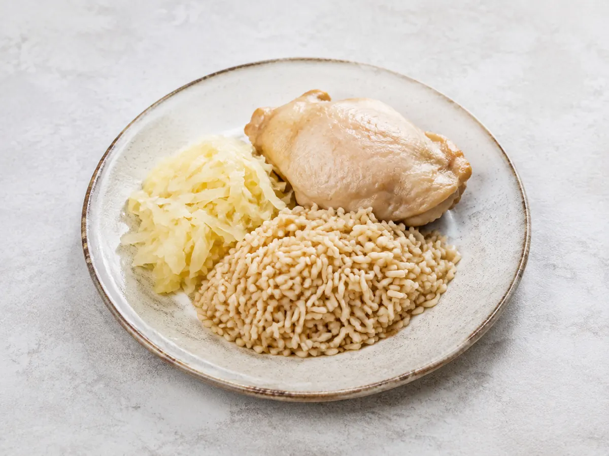 Курица с бурым рисом